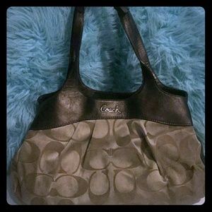 🎉REDUCED🎉 closet clear out- authentic COACH